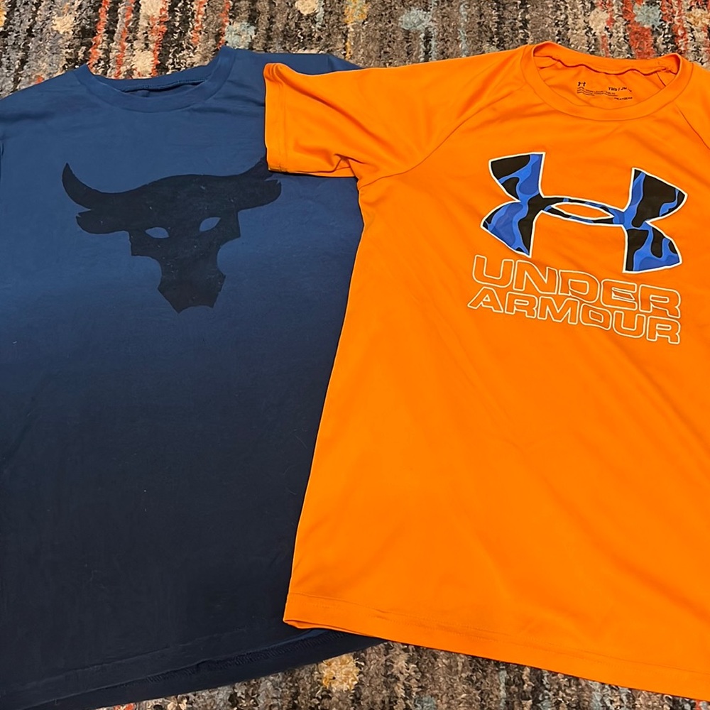 2 Under armour T shirts for $20